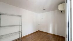 Kew Gate (D16), Terrace #574003281